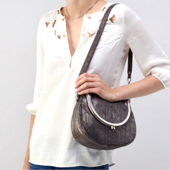 NWT Hobo AMOUR SHOULDER Bag in metallic leather - Picture 1 of 12